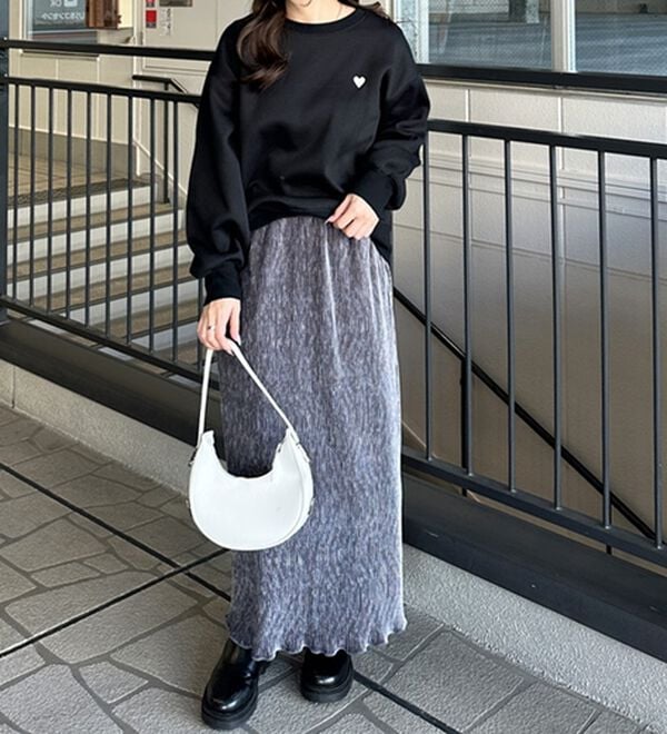 GeeRA（ジーラ）の「すっきり見え！ベロアプリーツロングスカート（ロングスカート）」｜詳細画像