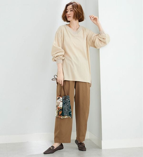 BELLUNA（ベルーナ）の「ニットリブＶネックコーデュロイプルオーバー（カットソー）」｜詳細画像