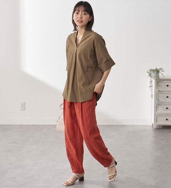 BELLUNA（ベルーナ）の「綿麻ダブルガーゼポッケギャザーパンツ（フルレングスパンツ）」｜詳細画像