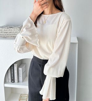 GeeRA（ジーラ）の「キャンディースリーブ表面感カットソー（カットソー）」｜詳細画像