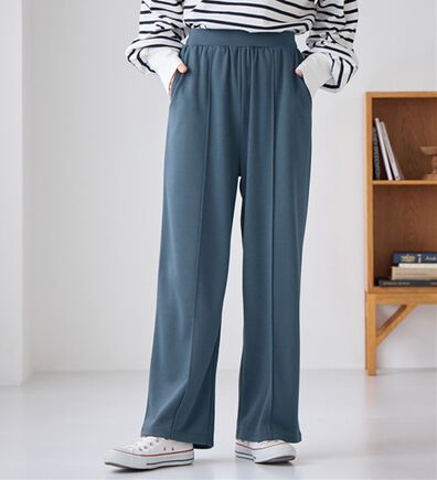 Viola e Viola（ヴィオラ エ ヴィオラ）の「楽ちんキレイ美脚ストレートパンツ（フルレングスパンツ）」