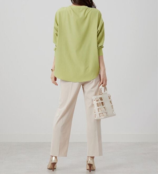 BELLUNA（ベルーナ）の「きれい見えドルマンプルオーバー（カットソー）」｜詳細画像