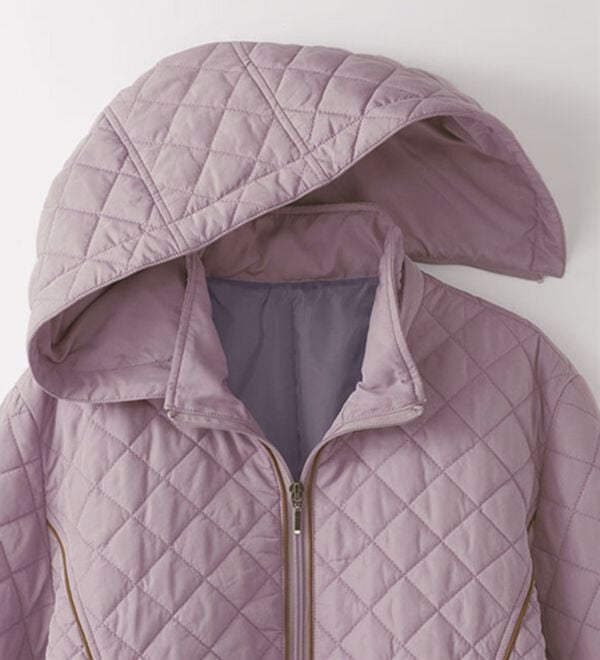 BELLUNA（ベルーナ）の「配色パイピング使い中わたキルトコート（ハーフコート）」｜詳細画像