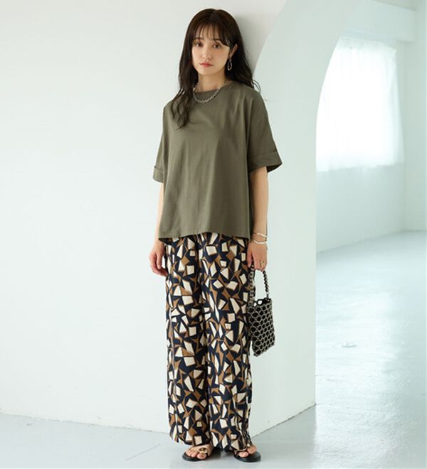 BELLUNA（ベルーナ）の「大人顔サマ見えゆったりＴシャツ（Tシャツ）」｜詳細画像