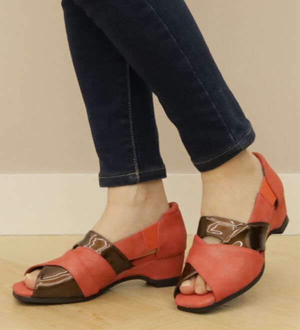 BELLUNA（ベルーナ）の「４Ｅパッチワークオープントゥパンプス（パンプス）」｜詳細画像