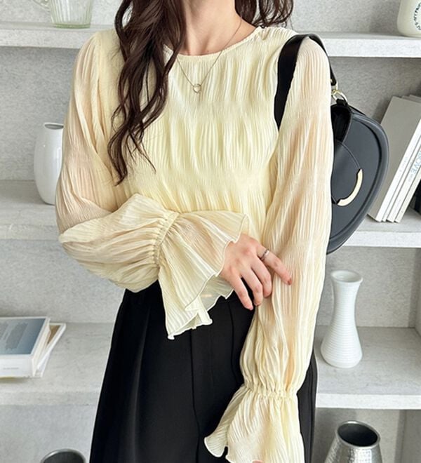 GeeRA（ジーラ）の「シアーシャーリングキャンディー袖ブラウス（ブラウス）」｜詳細画像