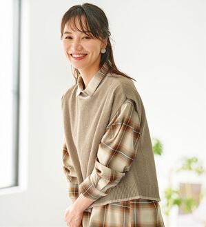 BELLUNA（ベルーナ）の「ふんわり優しい配色ニットベスト（ベスト）」｜ベージュ系