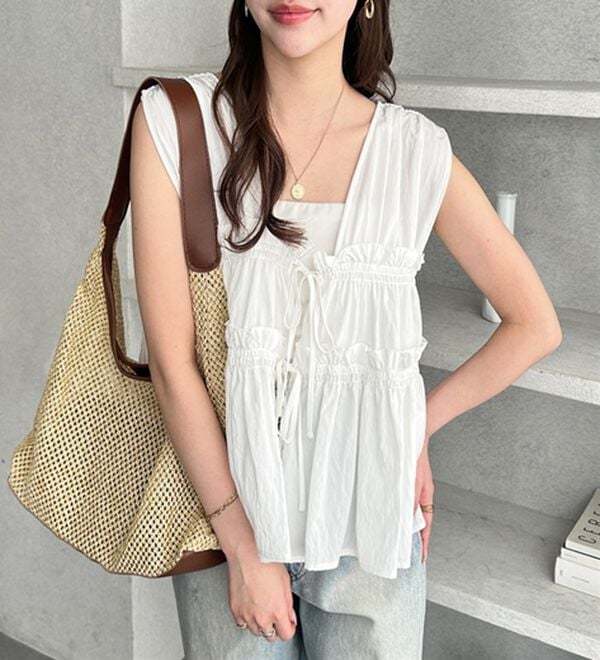 GeeRA（ジーラ）の「ギャザーリボンノースリブラウス（ブラウス）」｜オフホワイト