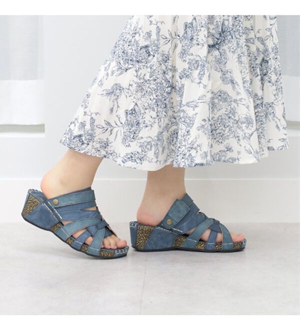 BELLUNA（ベルーナ）の「【３Ｅ／４Ｅ選べる】フットベットウェッジサンダル（サンダル・ミュール）」｜詳細画像