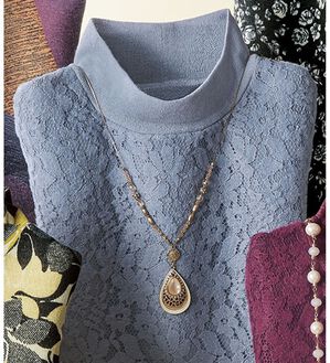 BELLUNA（ベルーナ）の「華やかプリントのふんわりプルオーバー（チュニック）」｜ブルーグレー