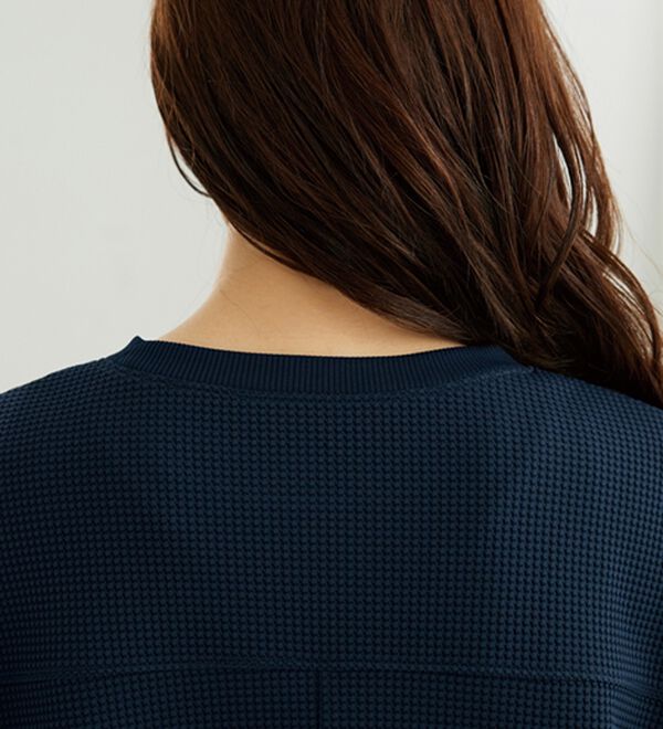 BELLUNA（ベルーナ）の「【快適Ｌａｂ．】ドライワッフル素材ドルマンプルオーバー（カットソー）」｜詳細画像