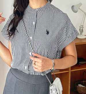 GeeRA（ジーラ）の「【ＵＳ．ＰＯＬＯ．ＡＳＳＮ】フレンチスリーブシャツ（シャツ）」｜ネイビー系ストライプ