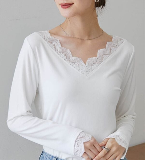 RANAN（ラナン）の「チュールレースＶネックリブロンＴＥＥ（カットソー）」｜ホワイト
