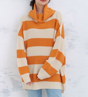 「【ＬＬ～４Ｌ】オフタートルワイドボーダーニットプルオーバー（ニット・セーター）」｜オレンジ&times;エクリュ