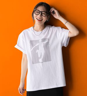 BELLUNA（ベルーナ）の「【ＵＭＢＲＯ】綿１００％サッカーロゴＴシャツ（カットソー）」｜オフ白(英字)