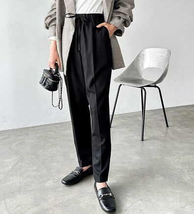 GeeRA（ジーラ）の「美脚とろみタックパンツ（フルレングスパンツ）」