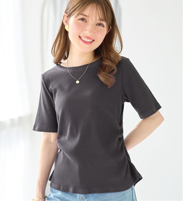 alotta（アロッタ）の「【接触冷感】細見えギャザーデザイン美くびれリブトップス（カットソー）」｜チャコール