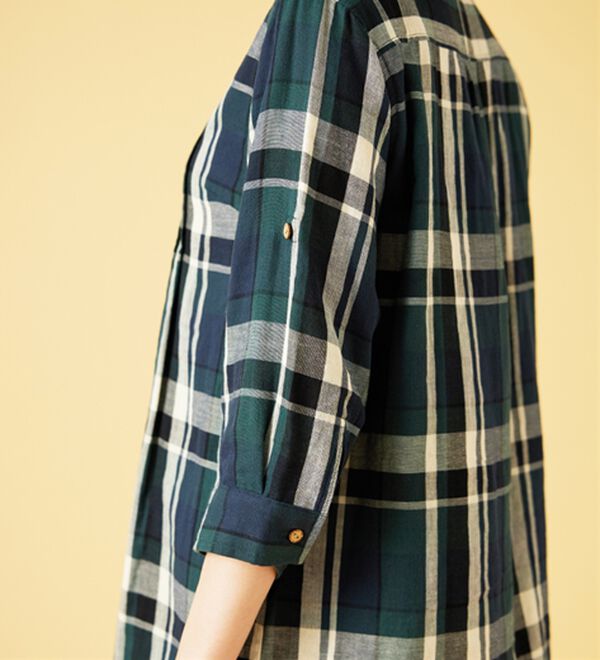 BELLUNA（ベルーナ）の「ダブルガーゼ素材多ボタンオーバーブラウス（ブラウス）」｜詳細画像