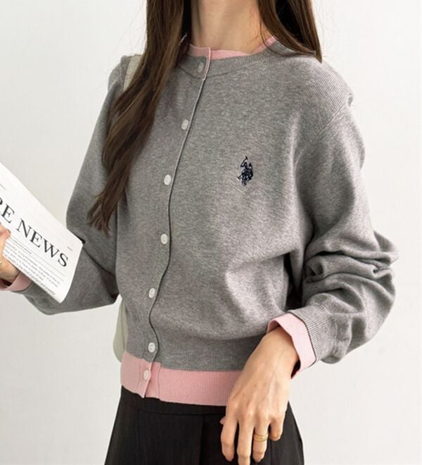 GeeRA（ジーラ）の「【U.S. POLO ASSN.】レイヤード風バイカラーカーデ（ニットカーディガン）」｜詳細画像