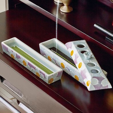 「有田焼　寝かせて使う２段式線香皿（仏壇・仏具）」