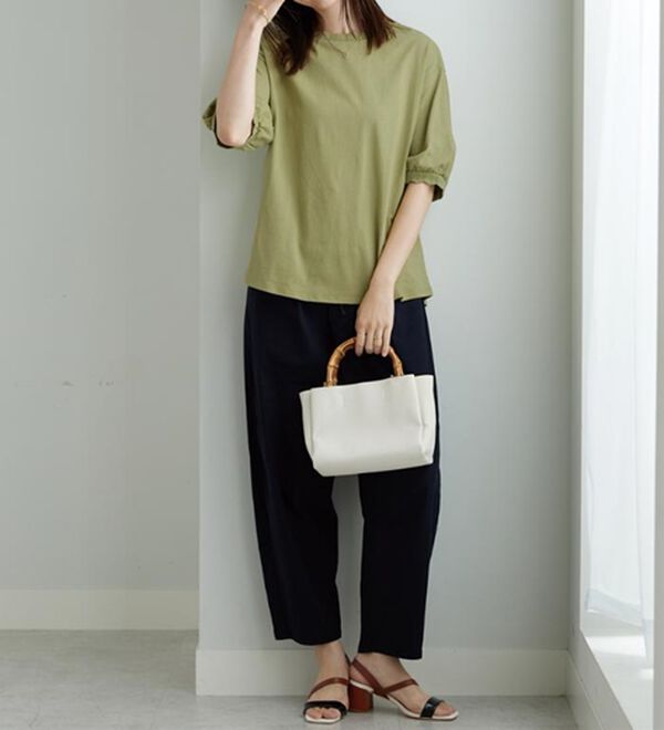 BELLUNA（ベルーナ）の「デザインリブ使いふんわり袖プルオーバー（カットソー）」｜詳細画像