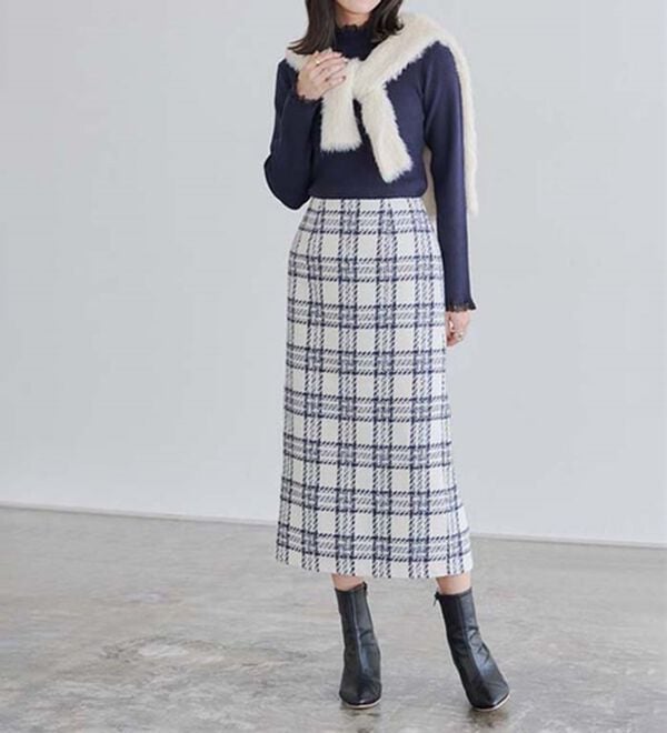 Pierrot（ピエロ）の「レース付ハイネックリブニット（ニット・セーター）」｜詳細画像