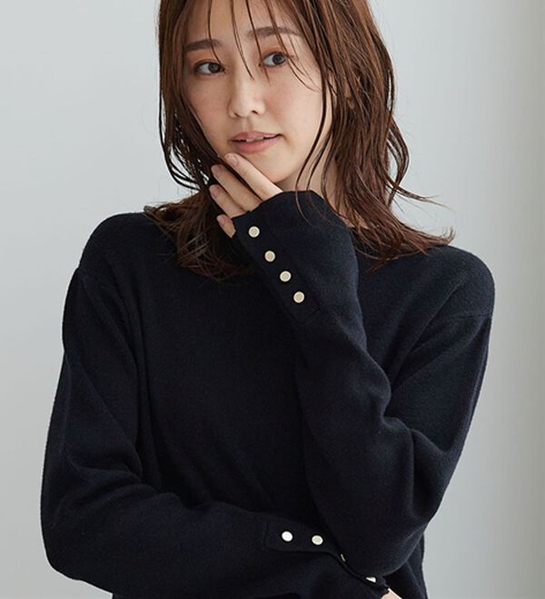 BELLUNA（ベルーナ）の「もちもち袖ボタンニットプルオーバー（ニット・セーター）」｜詳細画像