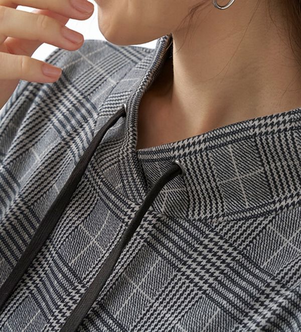 BELLUNA（ベルーナ）の「まるで着る毛布！静電防止付裏ファーフード風チュニック（チュニック）」｜詳細画像