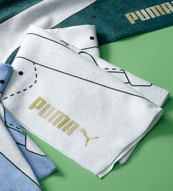 「＜ＰＵＭＡ＞スポーツタオル（メンズゴルフグッズ）」｜ホワイト