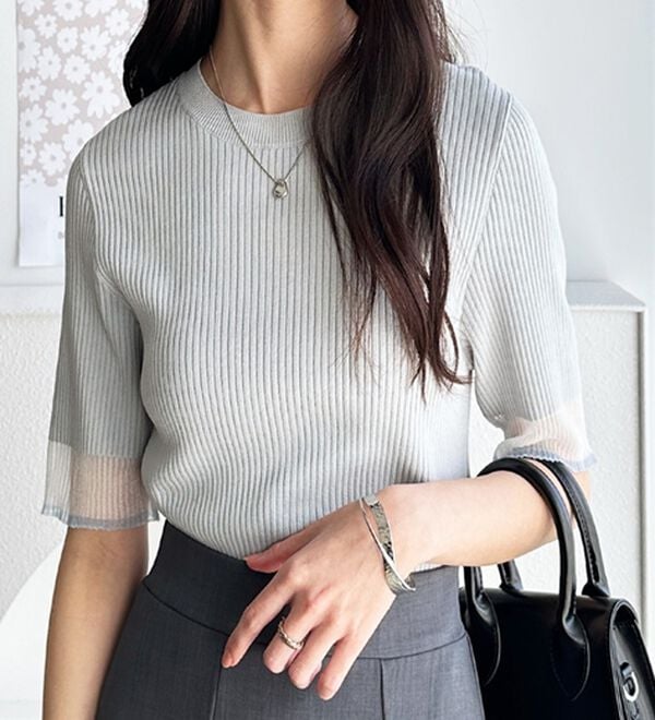 GeeRA（ジーラ）の「『ドラマ着用商品』 袖口シアーリブニット（ニット・セーター）」｜詳細画像