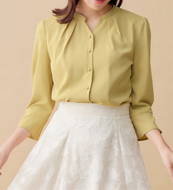 alotta（アロッタ）の「キャンディースリーブくるみボタンブラウス（ブラウス）」｜詳細画像