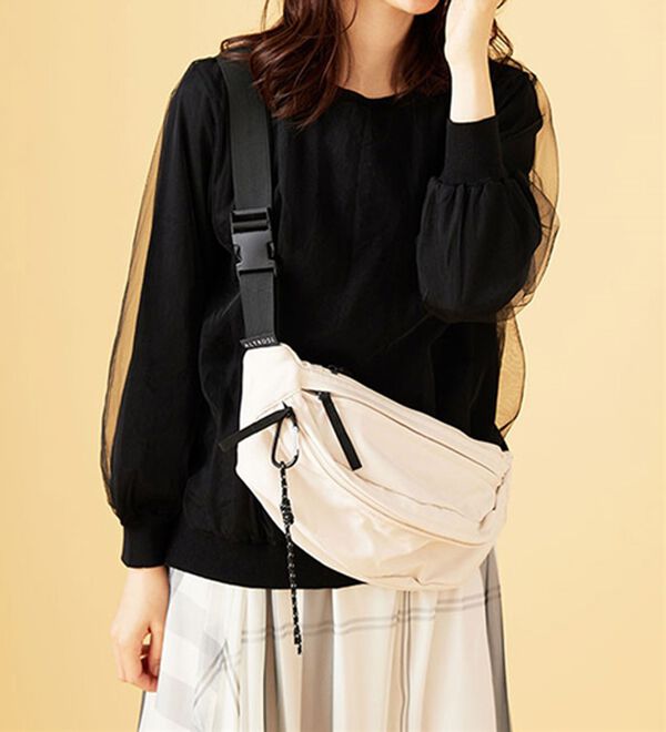 BELLUNA（ベルーナ）の「ハンズフリーで快適！軽量ボディバッグ（その他バッグ）」｜詳細画像