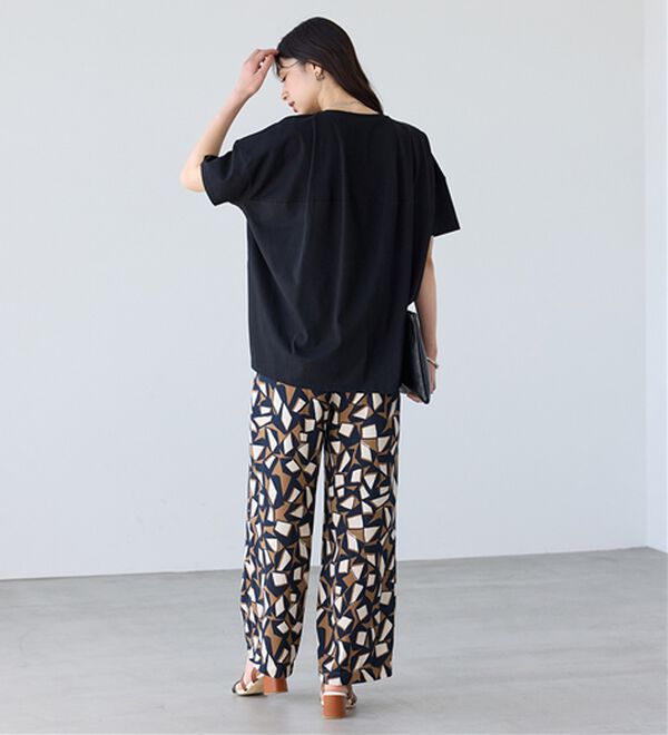 BELLUNA（ベルーナ）の「シュッと体型カバー！コクーンTシャツ（カットソー）」｜詳細画像