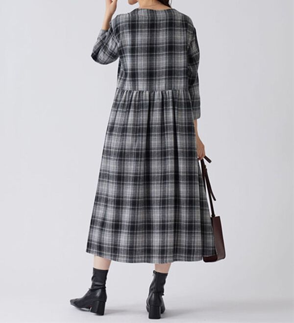 BELLUNA（ベルーナ）の「ゆったりギャザーポケット付ワンピース（その他ワンピース）」｜詳細画像