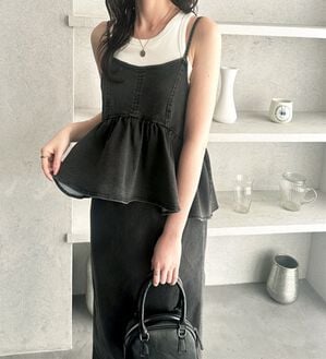 GeeRA（ジーラ）の「楽ちん！デニムペプラムキャミワンピース（その他ワンピース）」｜ブラック系