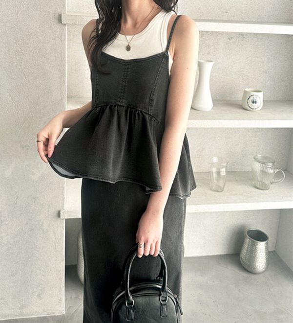 GeeRA（ジーラ）の「楽ちん！デニムペプラムキャミワンピース（その他ワンピース）」｜ブラック系