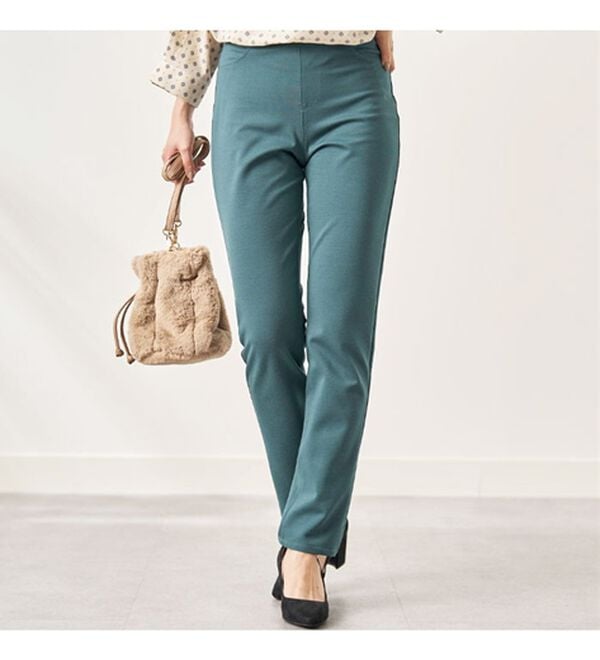 BELLUNA（ベルーナ）の「防風&times;ストレッチ素材ストレートパンツ（フルレングスパンツ）」｜詳細画像