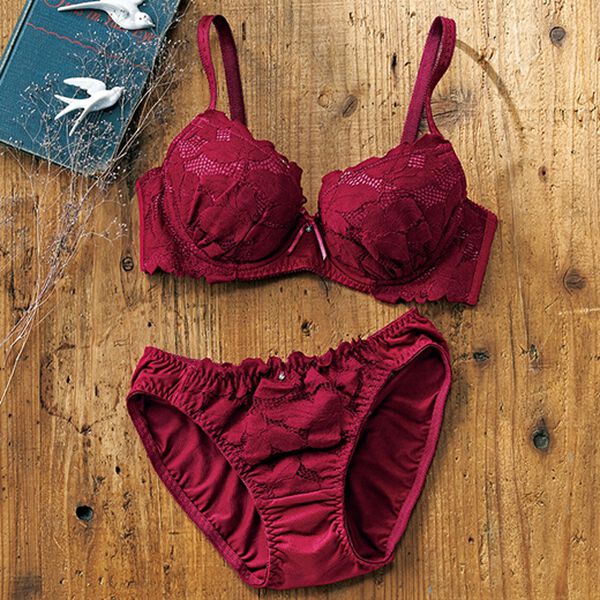 YU'NOW（ユナウ）の「ｔｏ　ｍｅｅブラジャー＆ショーツセット（ブラジャー＆ショーツセット）」｜レッド系リーフレース