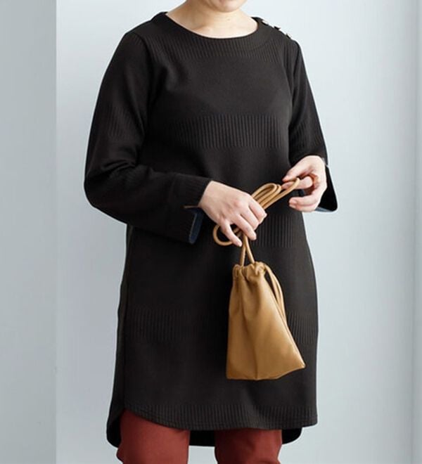 BELLUNA（ベルーナ）の「肩ボタンボーダージャカードワンピース（その他ワンピース）」｜チャコール