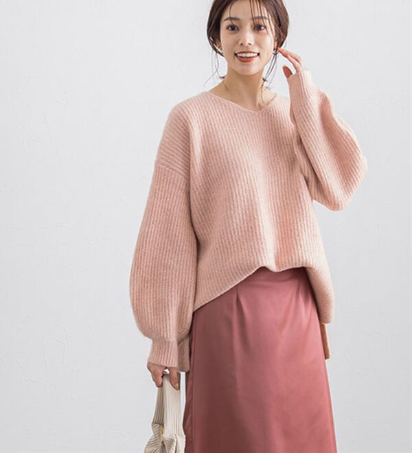 Pierrot（ピエロ）の「【洗濯機で洗える】ネックが選べるふんわりボリューム袖ニット（ニット・セーター）」｜詳細画像