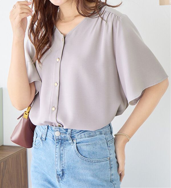 alotta（アロッタ）の「【接触冷感】ひんやり前後２ＷＡＹフレアー袖ブラウス（ブラウス）」｜詳細画像