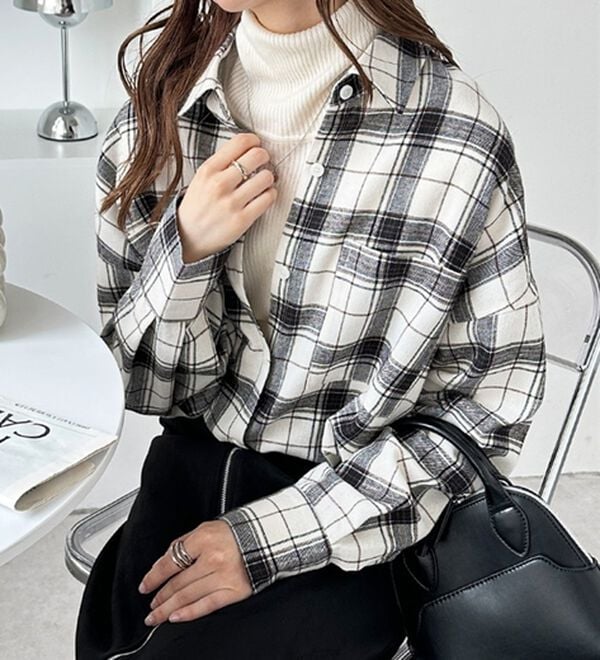 GeeRA（ジーラ）の「チェックロングシャツ（シャツ）」｜アイボリー