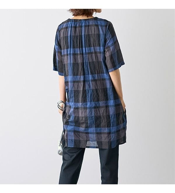 BELLUNA（ベルーナ）の「シャーリング素材ゆったりチュニック（チュニック）」｜詳細画像