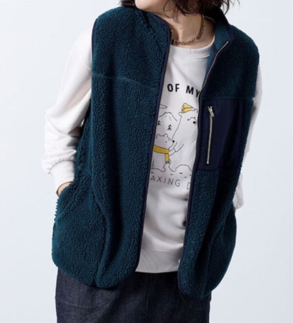 BELLUNA（ベルーナ）の「＜ｓｏｒａｆｕｋｕ＞配色使いボアベスト（ベスト）」｜グリーン系