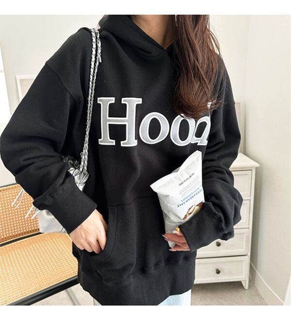 GeeRA（ジーラ）の「裏毛ロゴプリントパーカー（パーカー）」｜ブラック