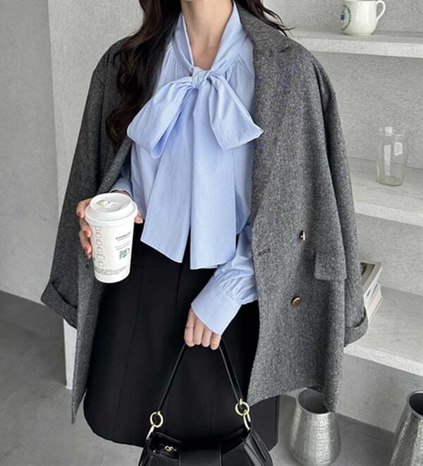 GeeRA（ジーラ）の「ボリュームボウタイブラウス（ブラウス）」｜詳細画像