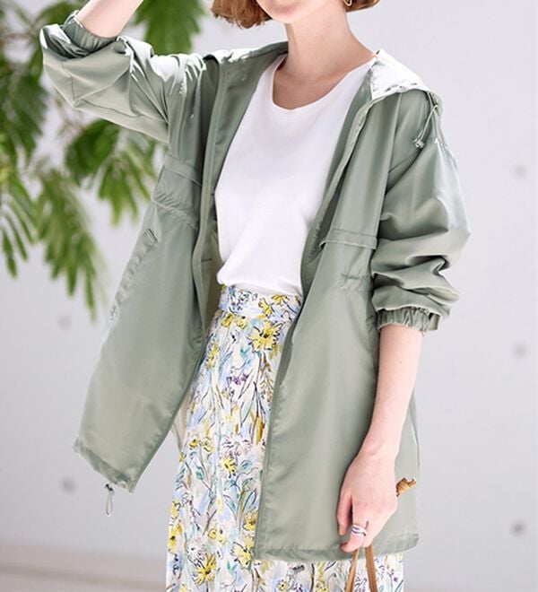 BELLUNA（ベルーナ）の「はっ水加工軽量パーカー（ポーチ付）（パーカー）」｜詳細画像