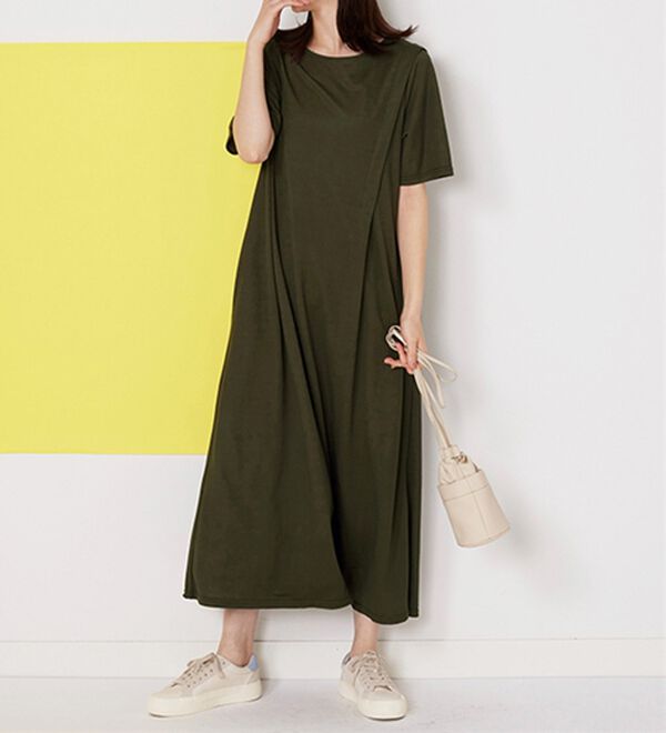 BELLUNA（ベルーナ）の「ヒンヤリ！タック使いかのこワンピース（カットソーワンピース）」｜詳細画像