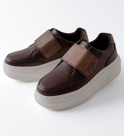 BELLUNA（ベルーナ）の「＜Ｋｉｔｓｏｎ＞厚底軽量ラメスニーカー（スニーカー）」