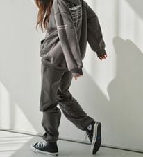 YU'NOW（ユナウ）の「ゆるシルエットロゴパーカー＆パンツ（パジャマ・ルームウェア）」